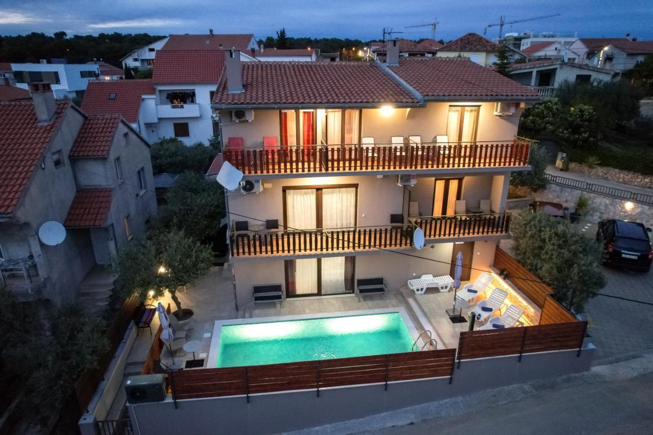Pool Apartments Julia Zára Kültér fotó