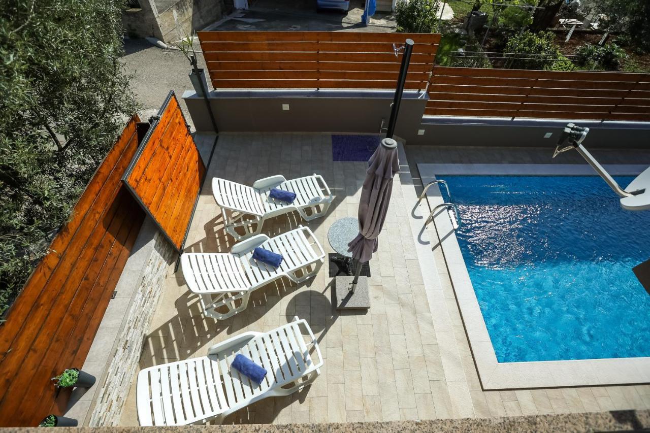 Pool Apartments Julia Zára Kültér fotó