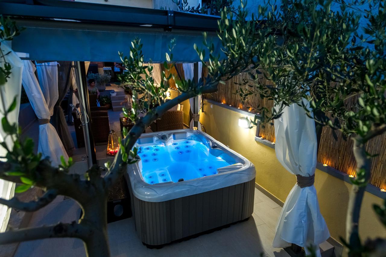 Pool Apartments Julia Zára Kültér fotó